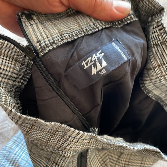 High Rise Checkered Shorts - Picture 3 of 3